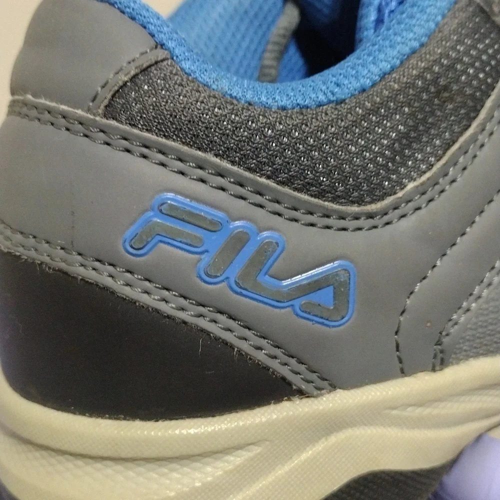 Fila Boys Grey & Blue Athletic Sneakers - Size 2.5 Youth Footwear, School & Play